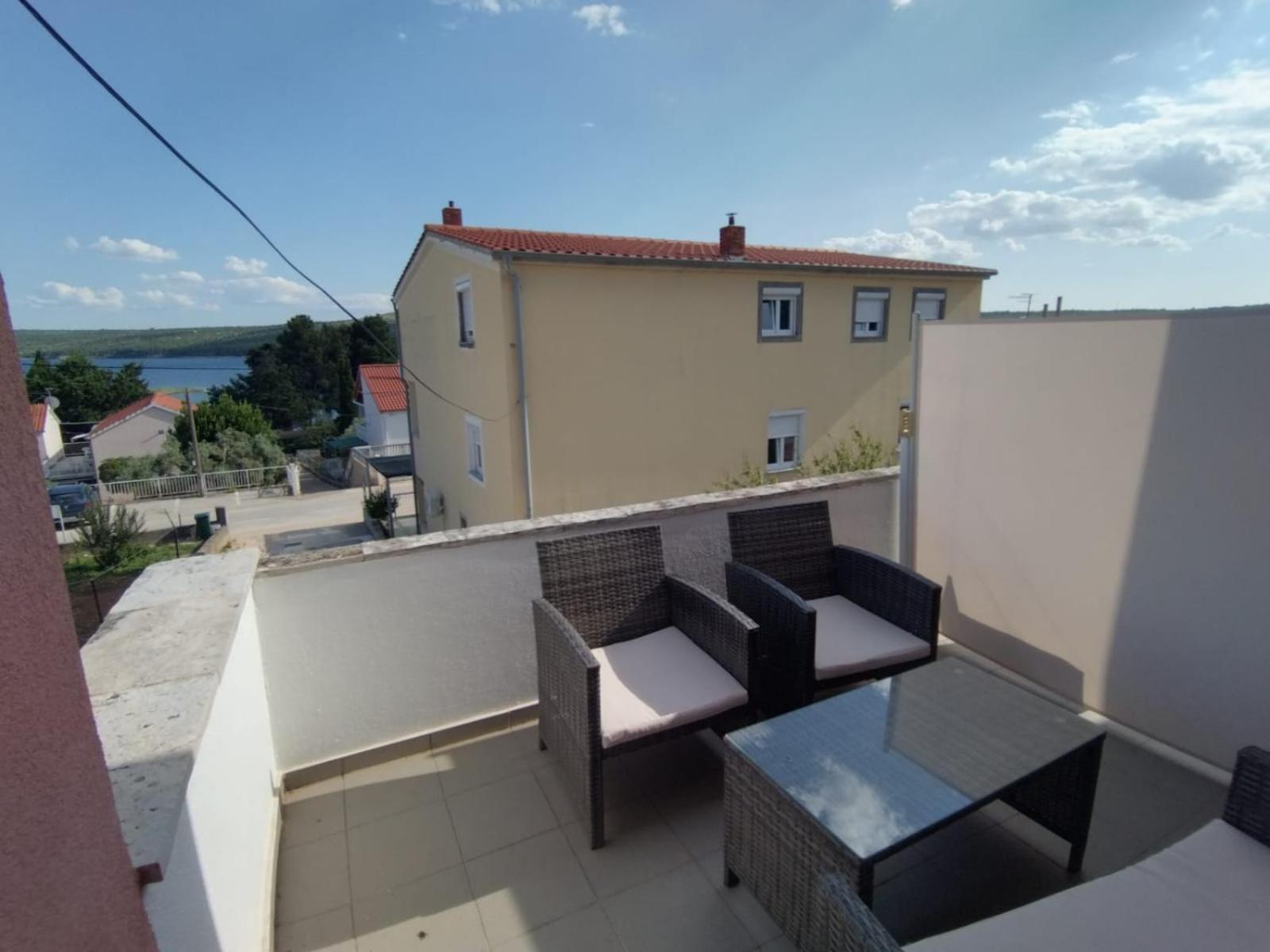 Apartments Vuk Posedarje Exterior foto